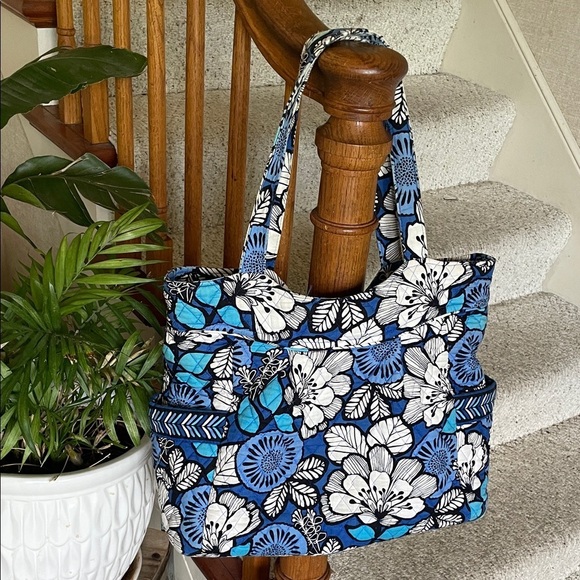 Vera Bradley Large Floral Blue and White Quilted Bohemian Tote Bag - Picture 1 of 16
